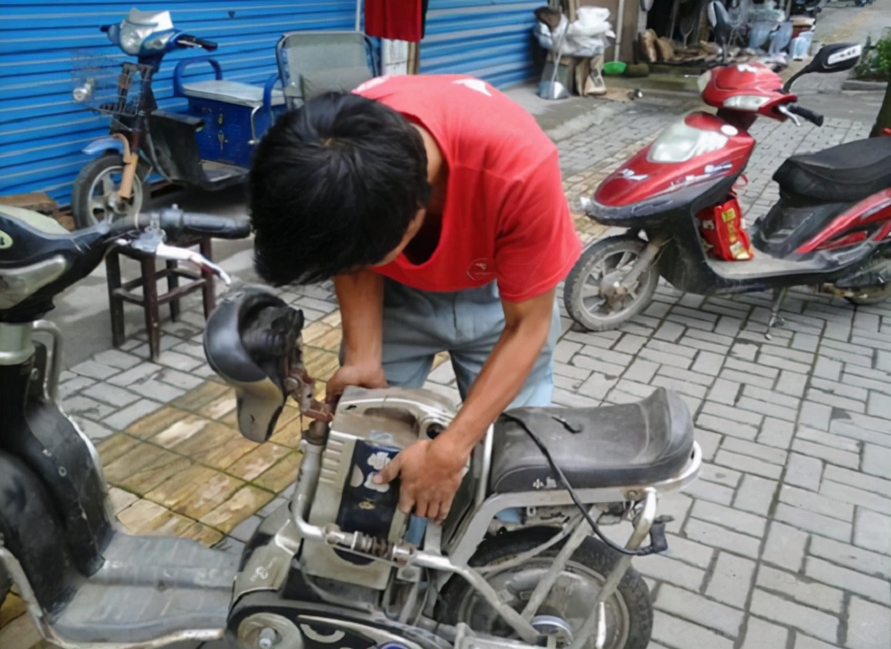 什么情况下电动车要换电池，什么情况该换车，告诉你正确判断方法